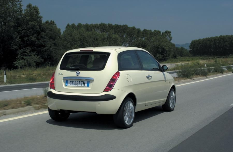  Lancia Ypsilon 2003 года  (фото 65 из 114)